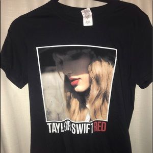 Taylor Swift red tour 2013 shirt